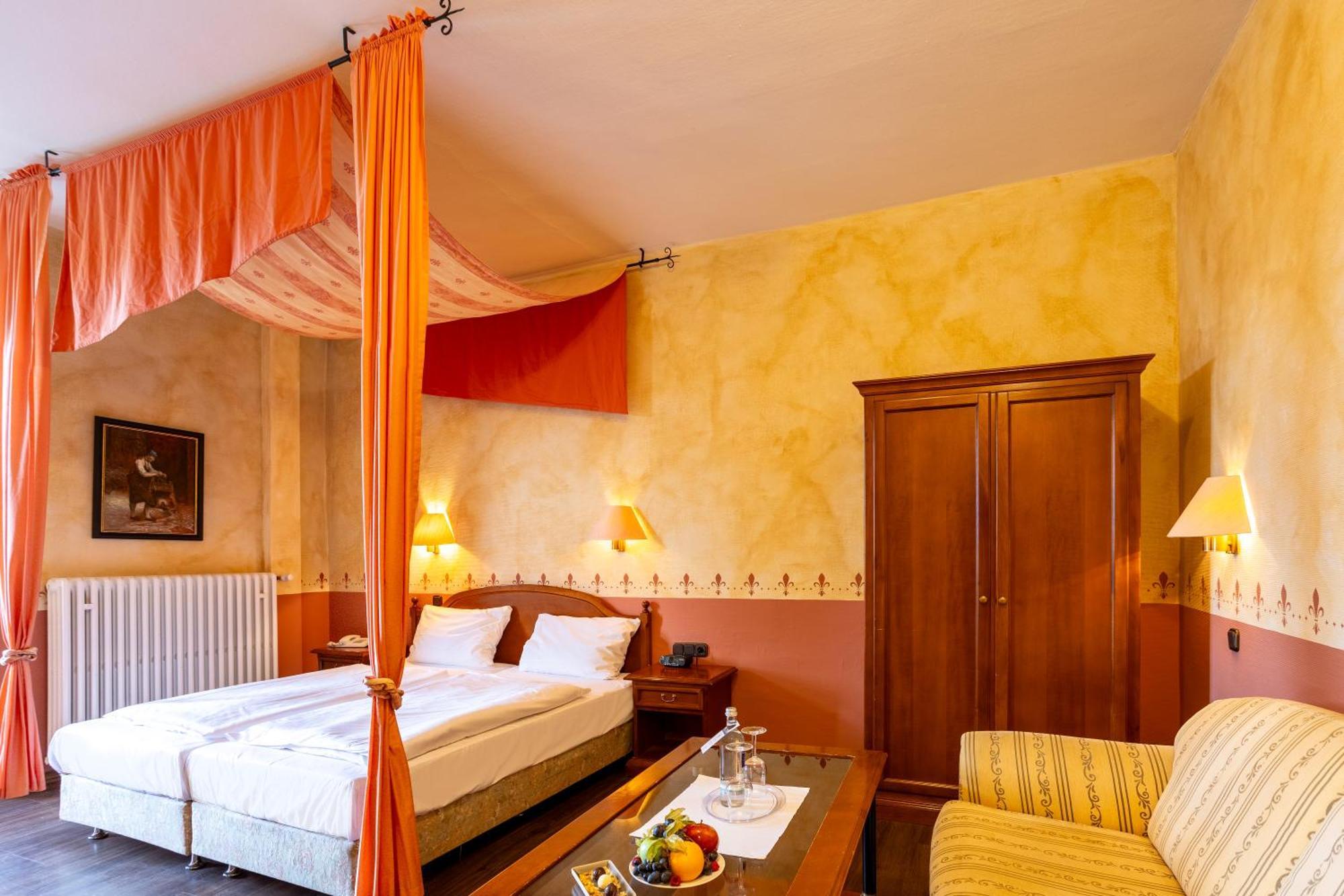 Burghotel Staufenberg Staufenberg  Exterior photo